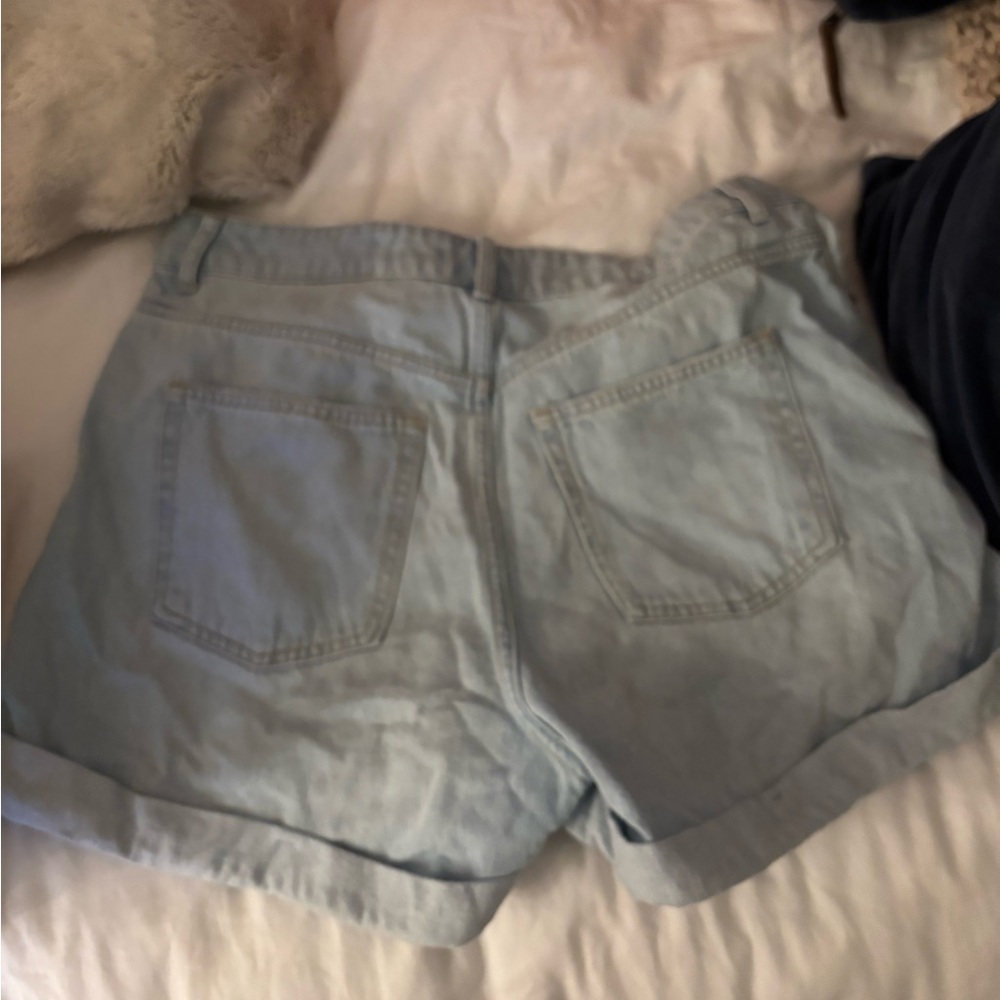 Jean Shorts - Picture 3 of 3